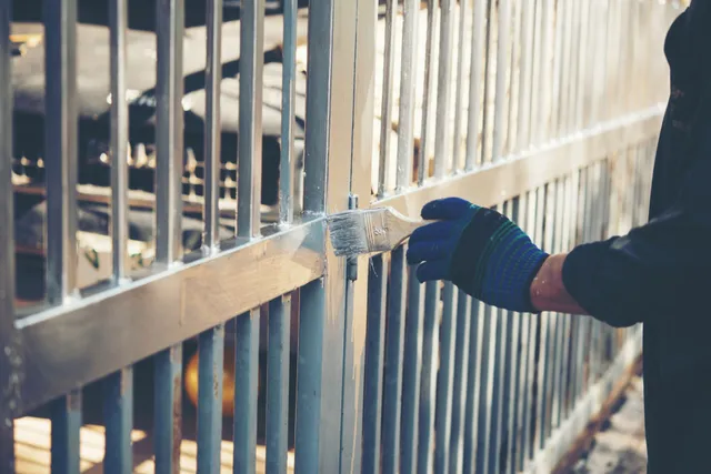 fence painters